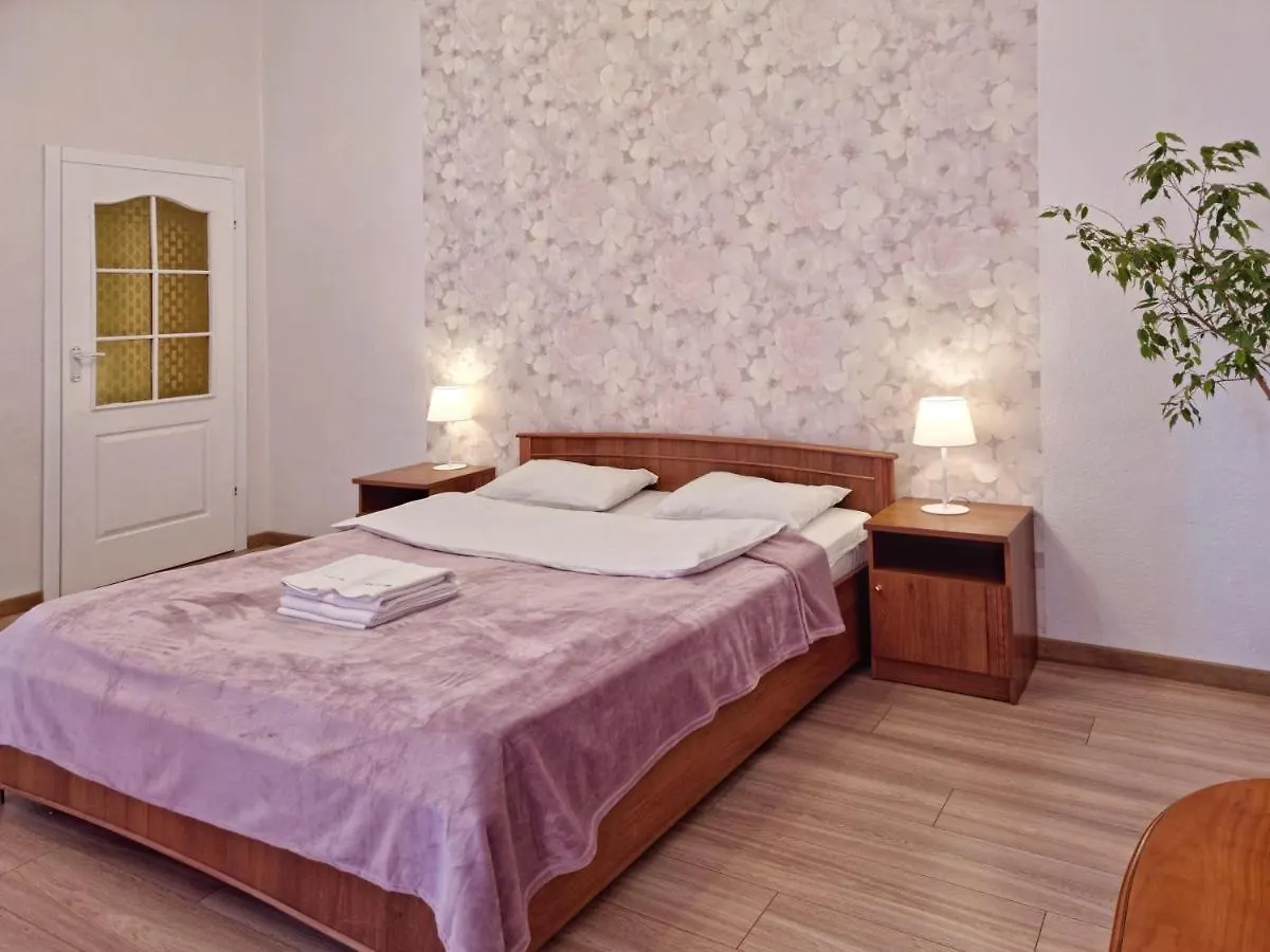 Home-Hotel Apartments On Maidan Nezalezhnosti Square Kyiv Ukraine