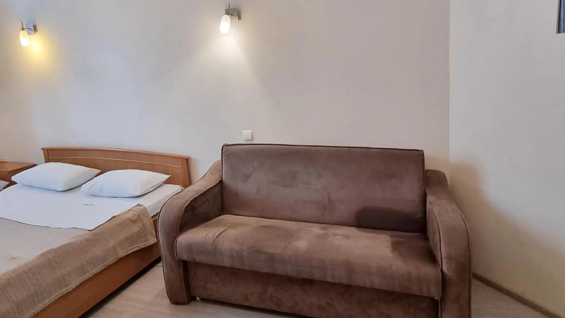 Home-Hotel Apartments On Maidan Nezalezhnosti Square Kyiv Ukraine