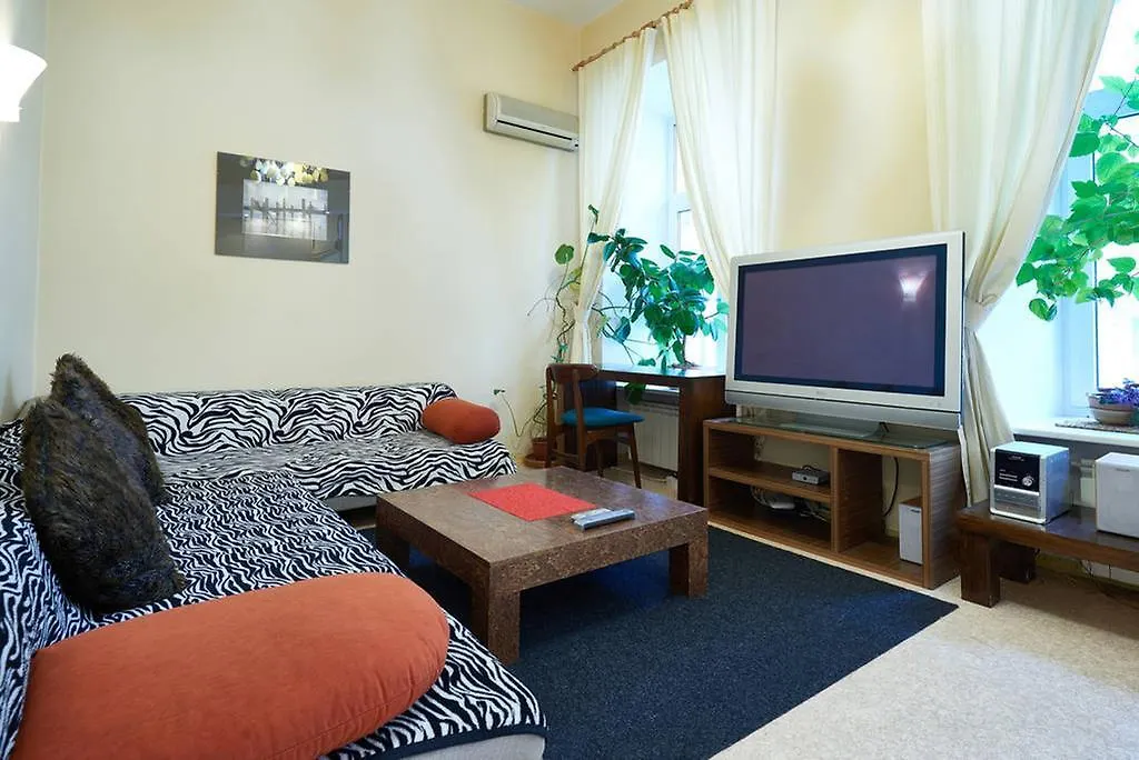 Home-Hotel Apartments On Maidan Nezalezhnosti Square Kyiv Ukraine