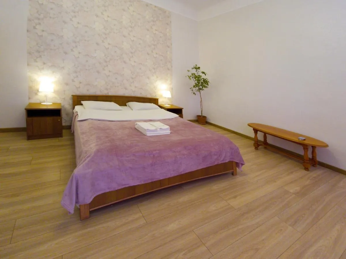 Home-Hotel Apartments On Maidan Nezalezhnosti Square Kyiv 0*,